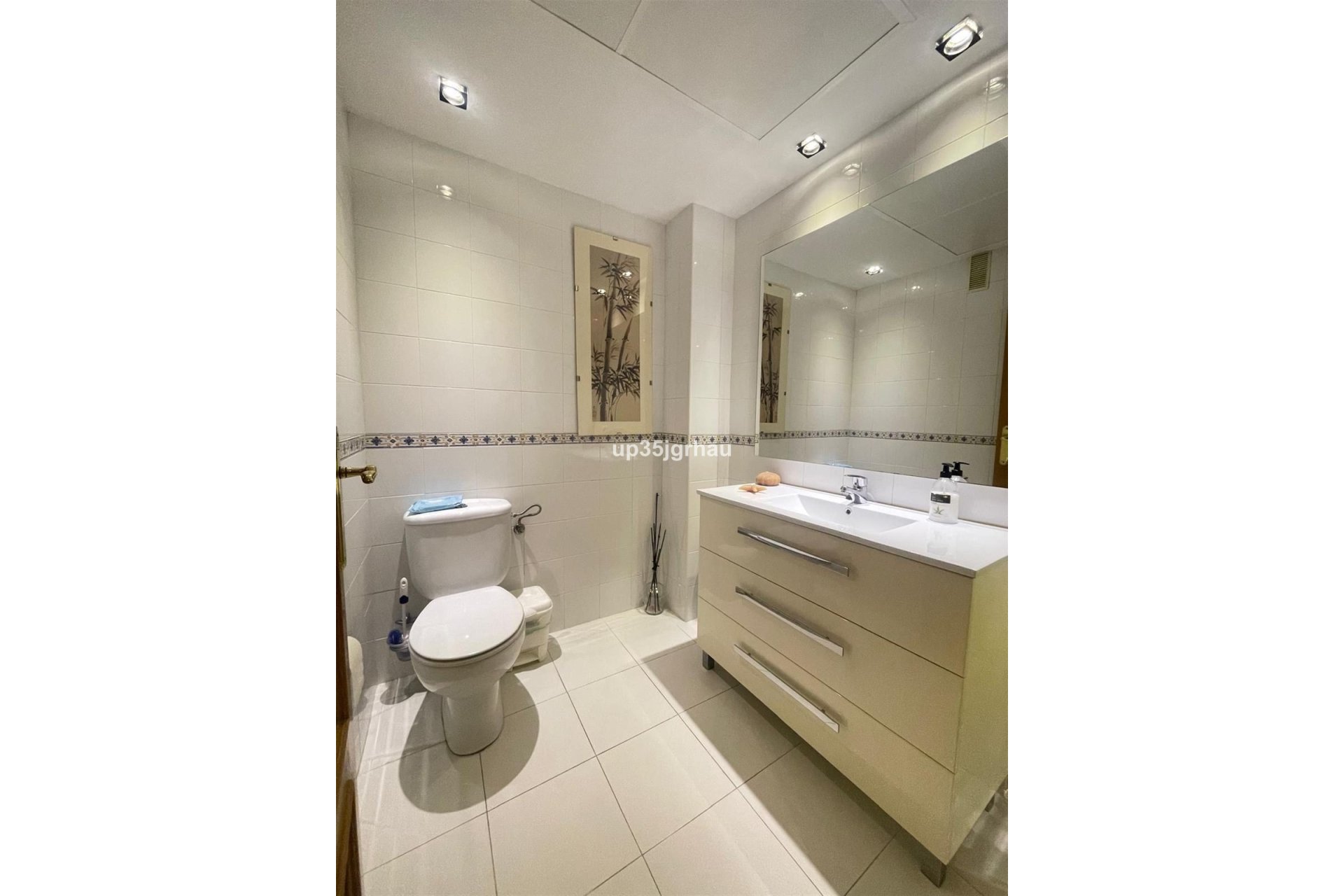 Wiederverkauf - apartment - Estepona - Selwo