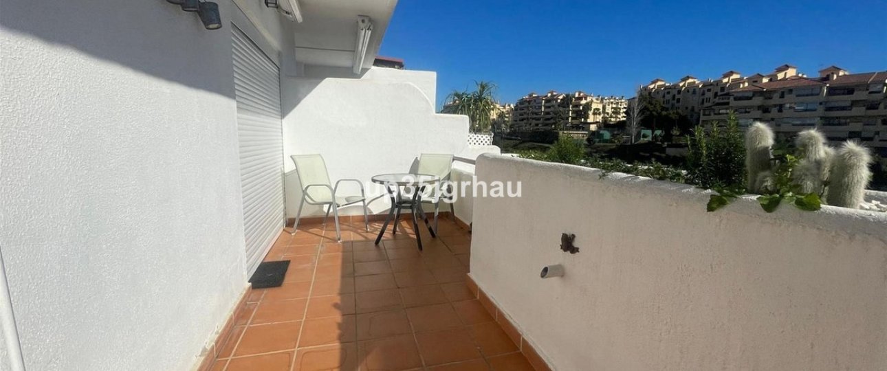 Wiederverkauf - apartment - Estepona - Selwo