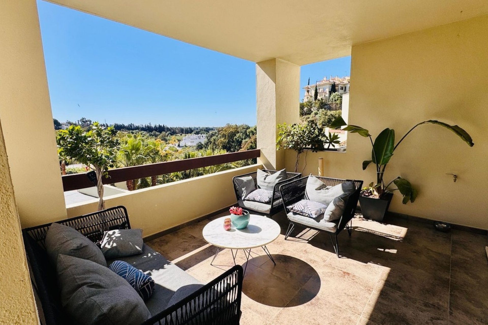 Wiederverkauf - apartment - Estepona - Selwo