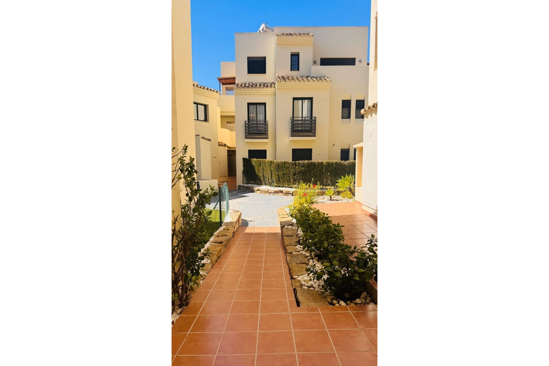 Wiederverkauf - apartment - Estepona - Selwo