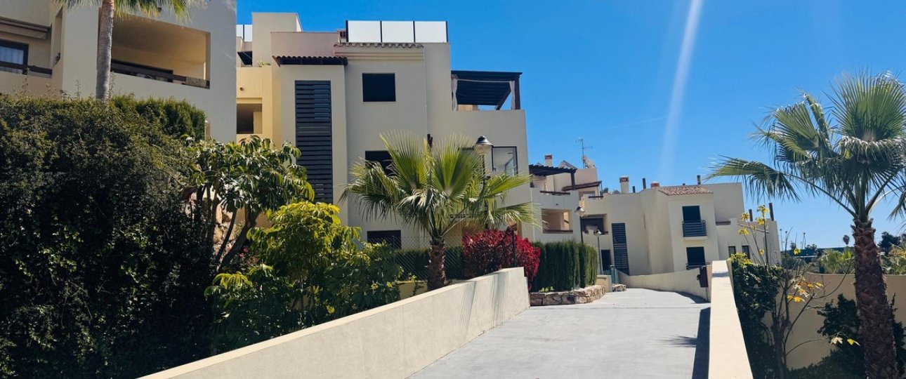 Wiederverkauf - apartment - Estepona - Selwo