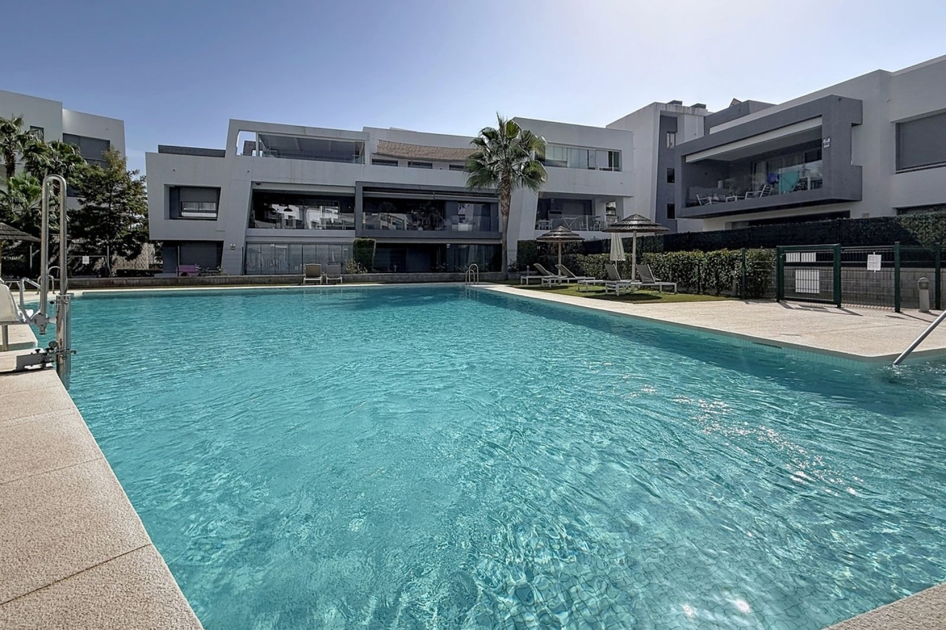 Wiederverkauf - apartment - Estepona - Selwo