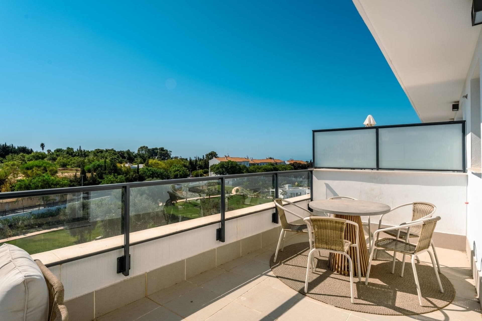 Wiederverkauf - apartment - Estepona - Selwo