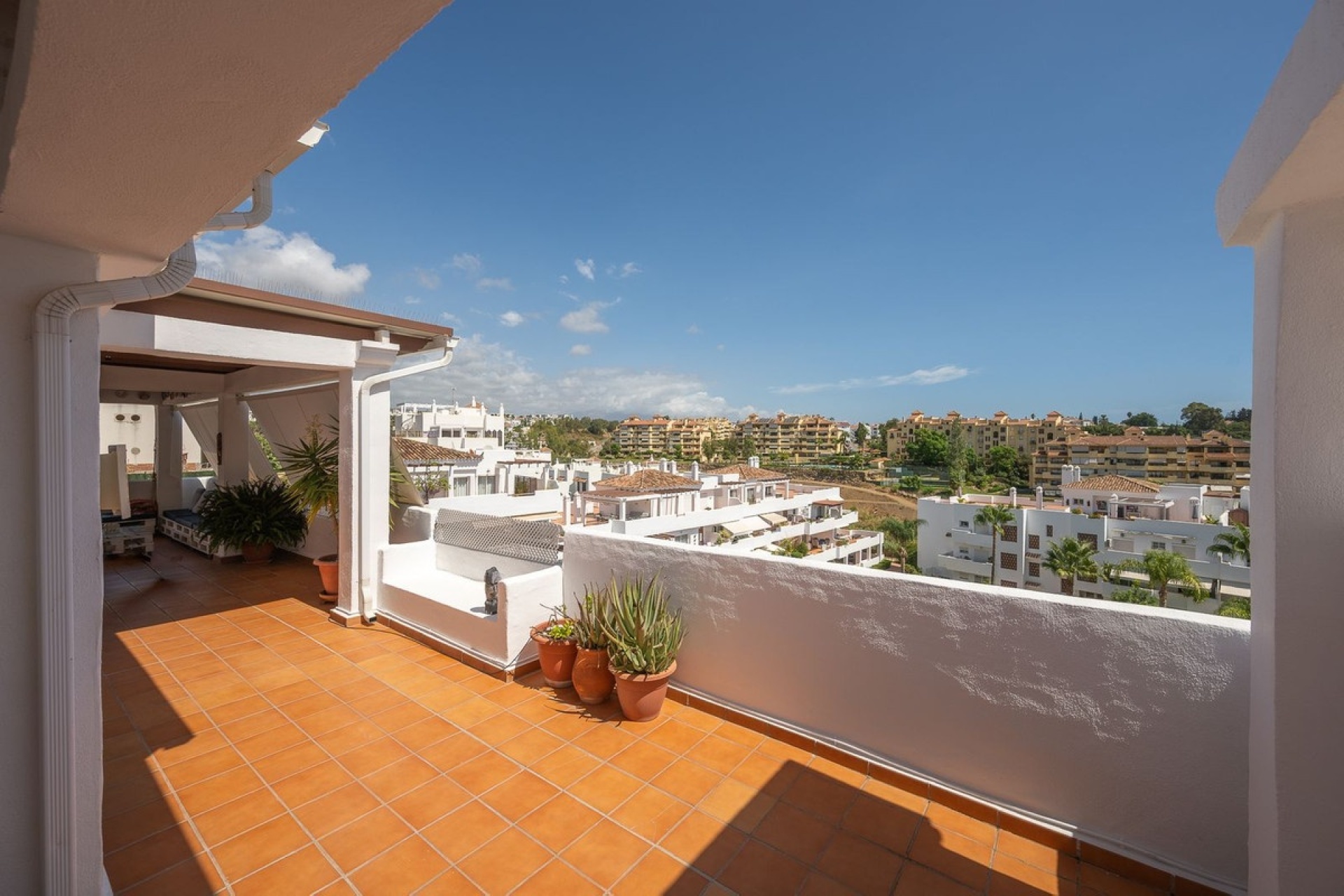 Wiederverkauf - apartment - Estepona - Selwo