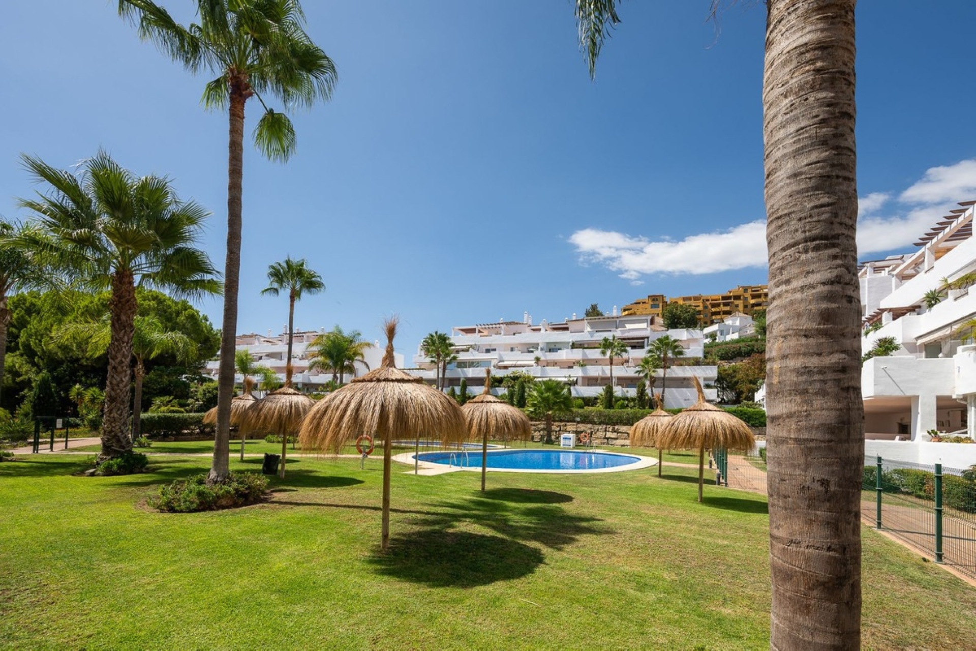 Wiederverkauf - apartment - Estepona - Selwo