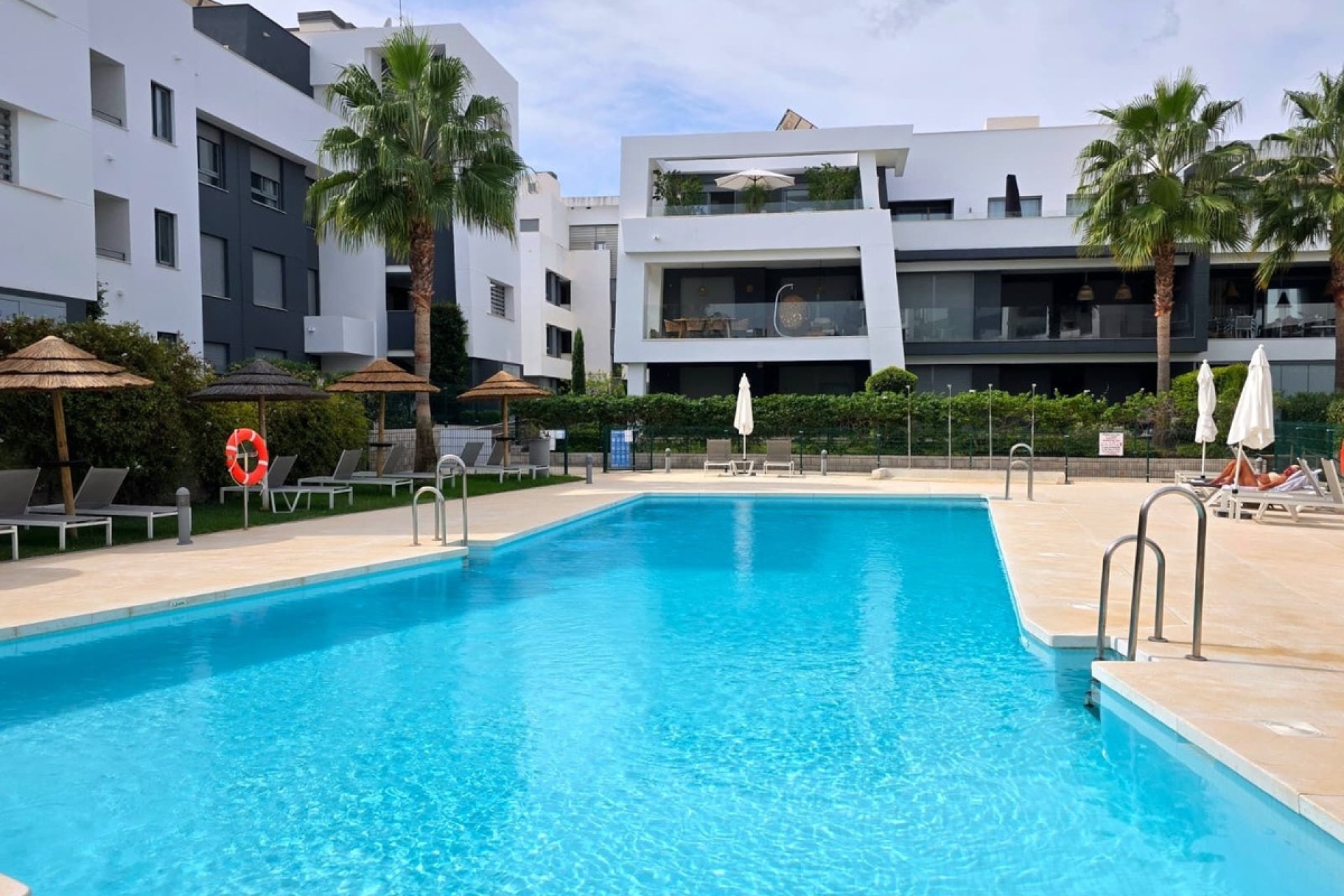 Wiederverkauf - apartment - Estepona - Selwo