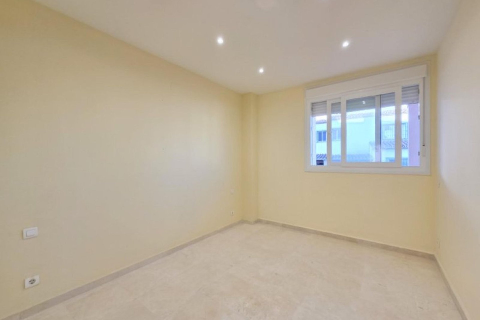 Wiederverkauf - apartment - Manilva - La Duquesa