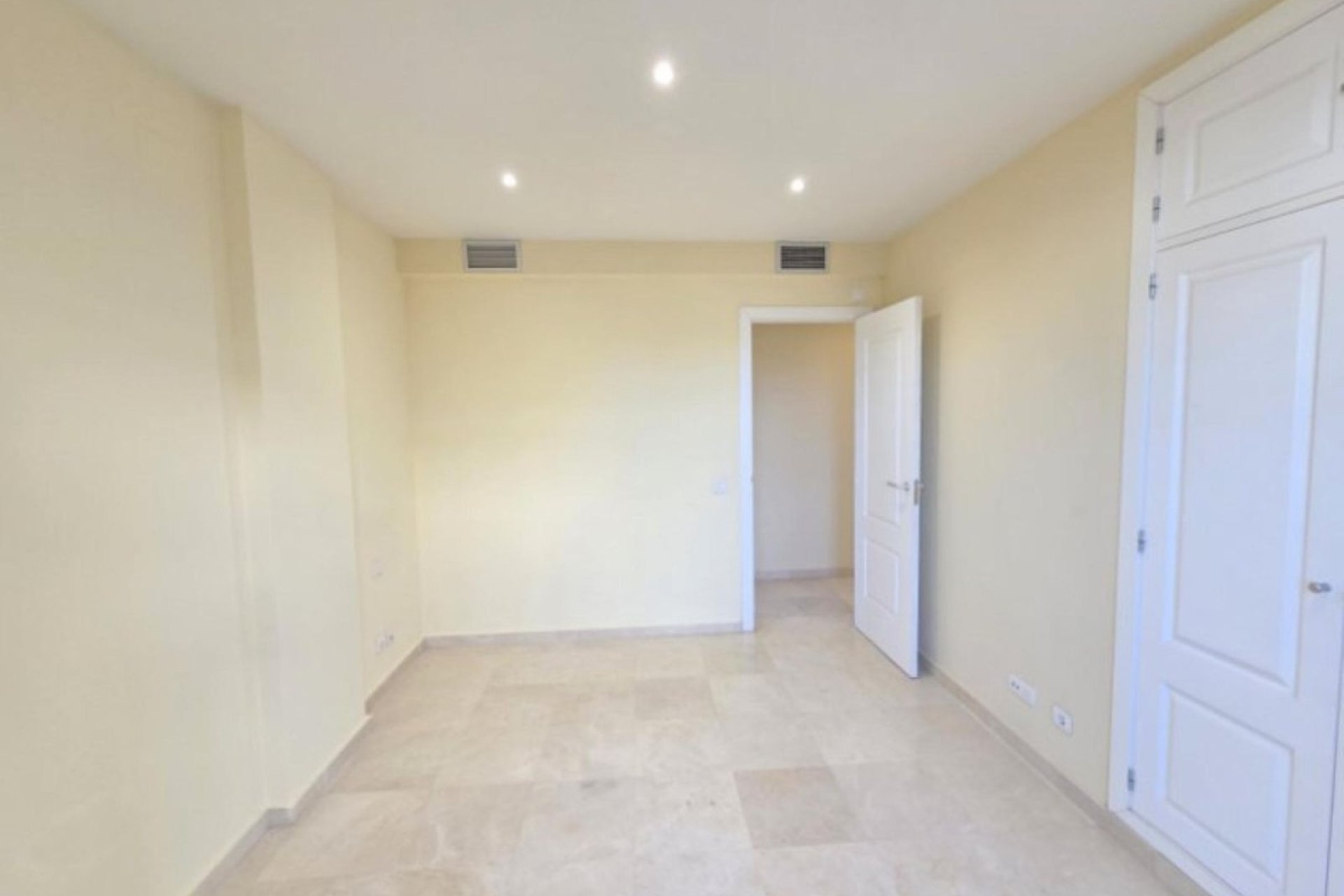 Wiederverkauf - apartment - Manilva - La Duquesa