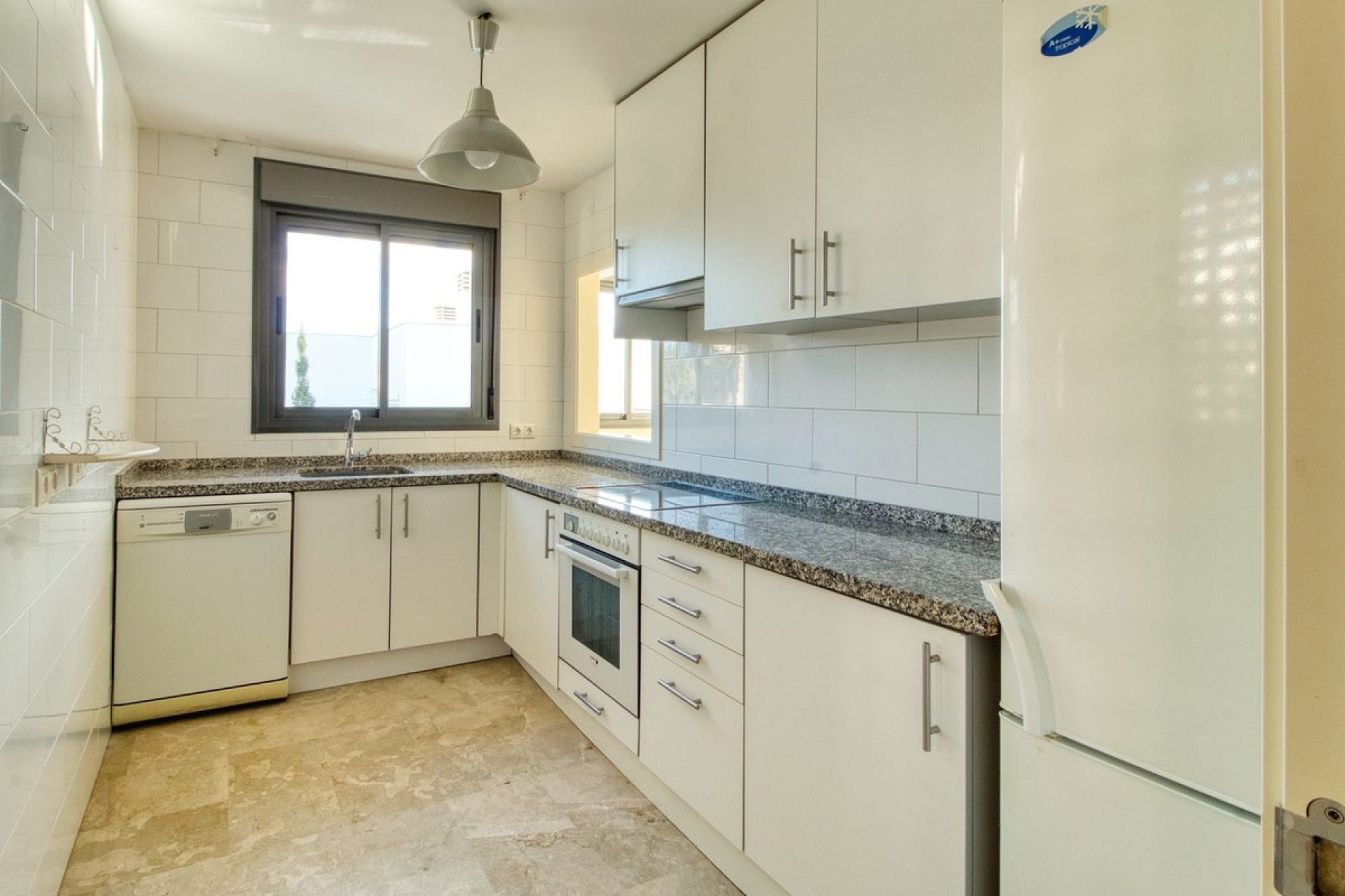 Wiederverkauf - apartment - Manilva - Manilva Centro