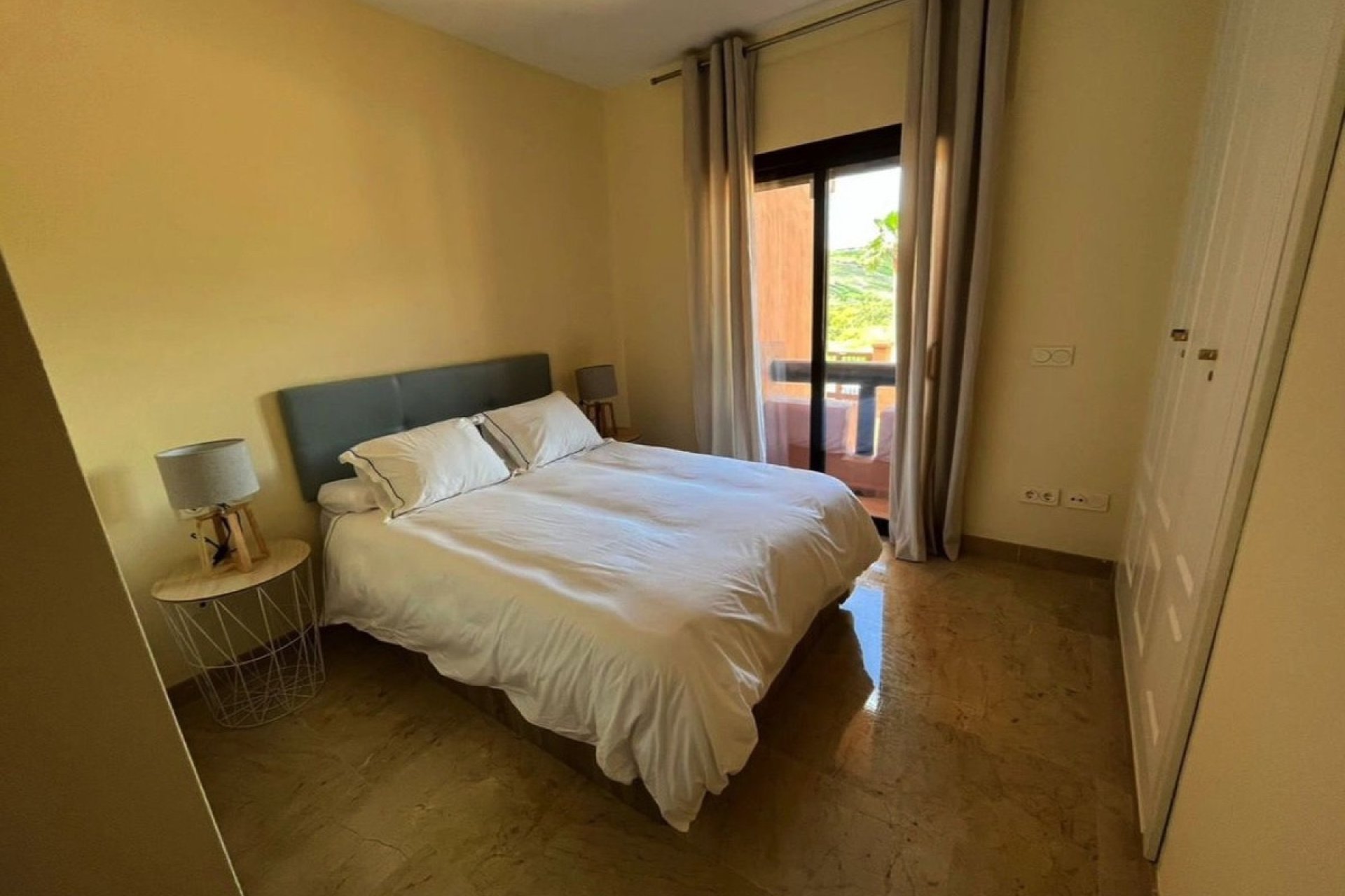 Wiederverkauf - apartment - Manilva - San Luis de Sabinillas