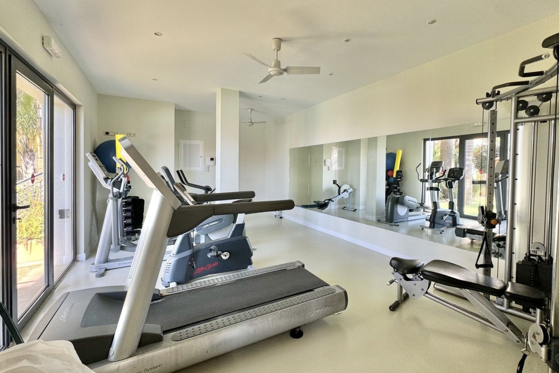 Wiederverkauf - apartment - Marbella - Altos de los Monteros