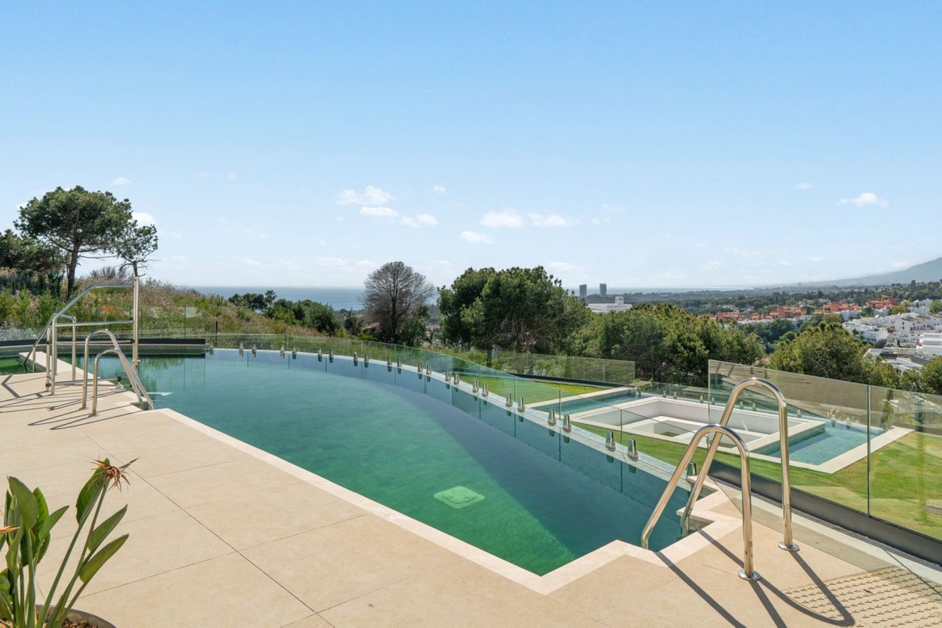 Wiederverkauf - apartment - Marbella - Cabopino