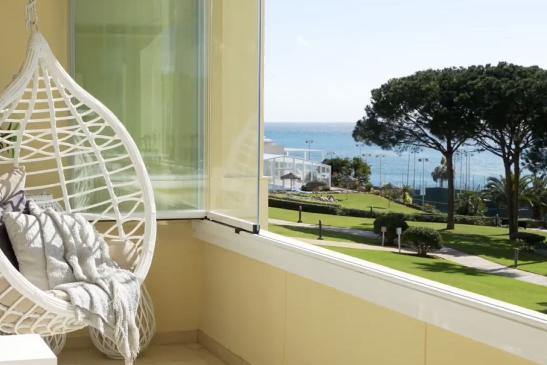 Wiederverkauf - apartment - Marbella - Cabopino