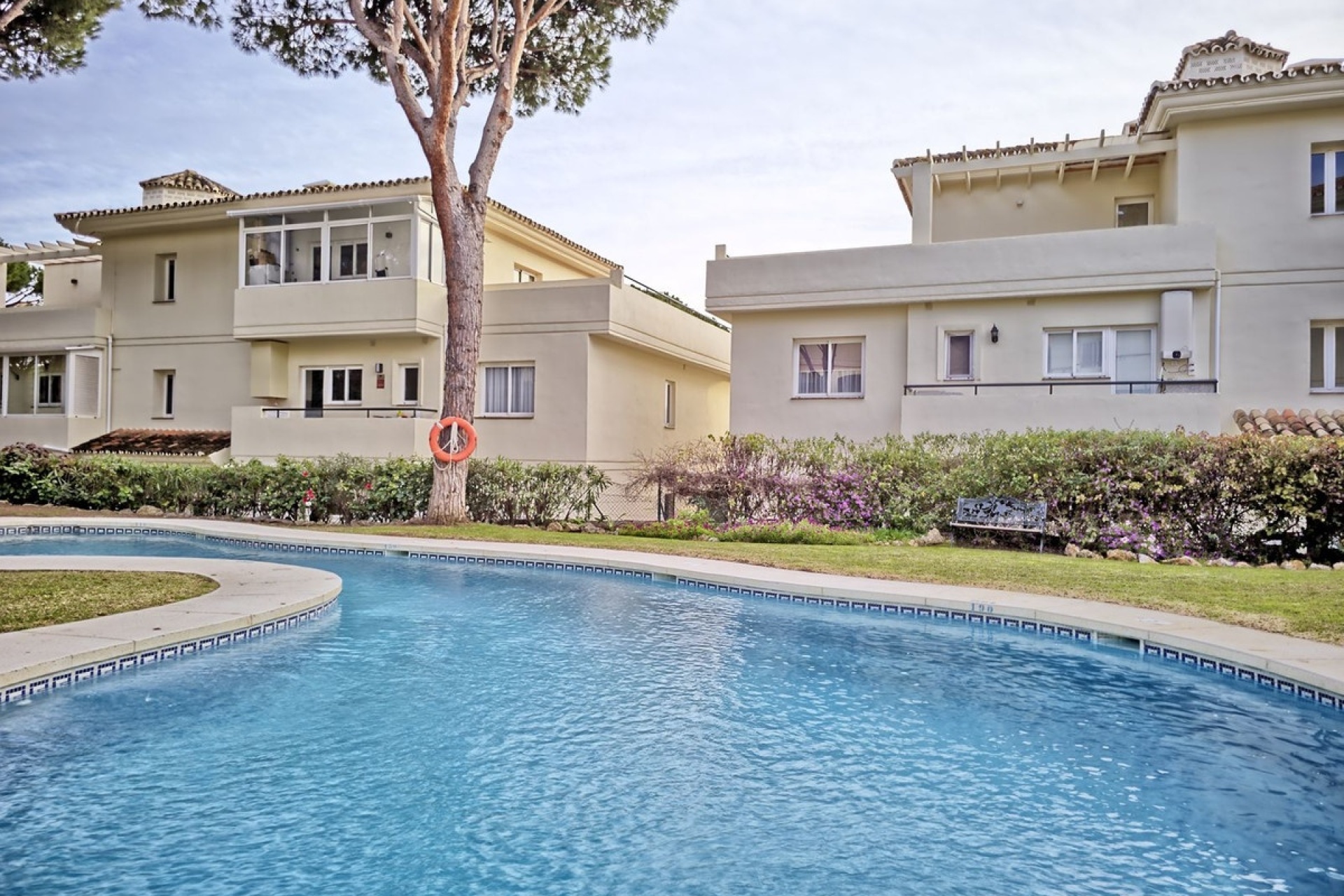Wiederverkauf - apartment - Marbella - Cabopino