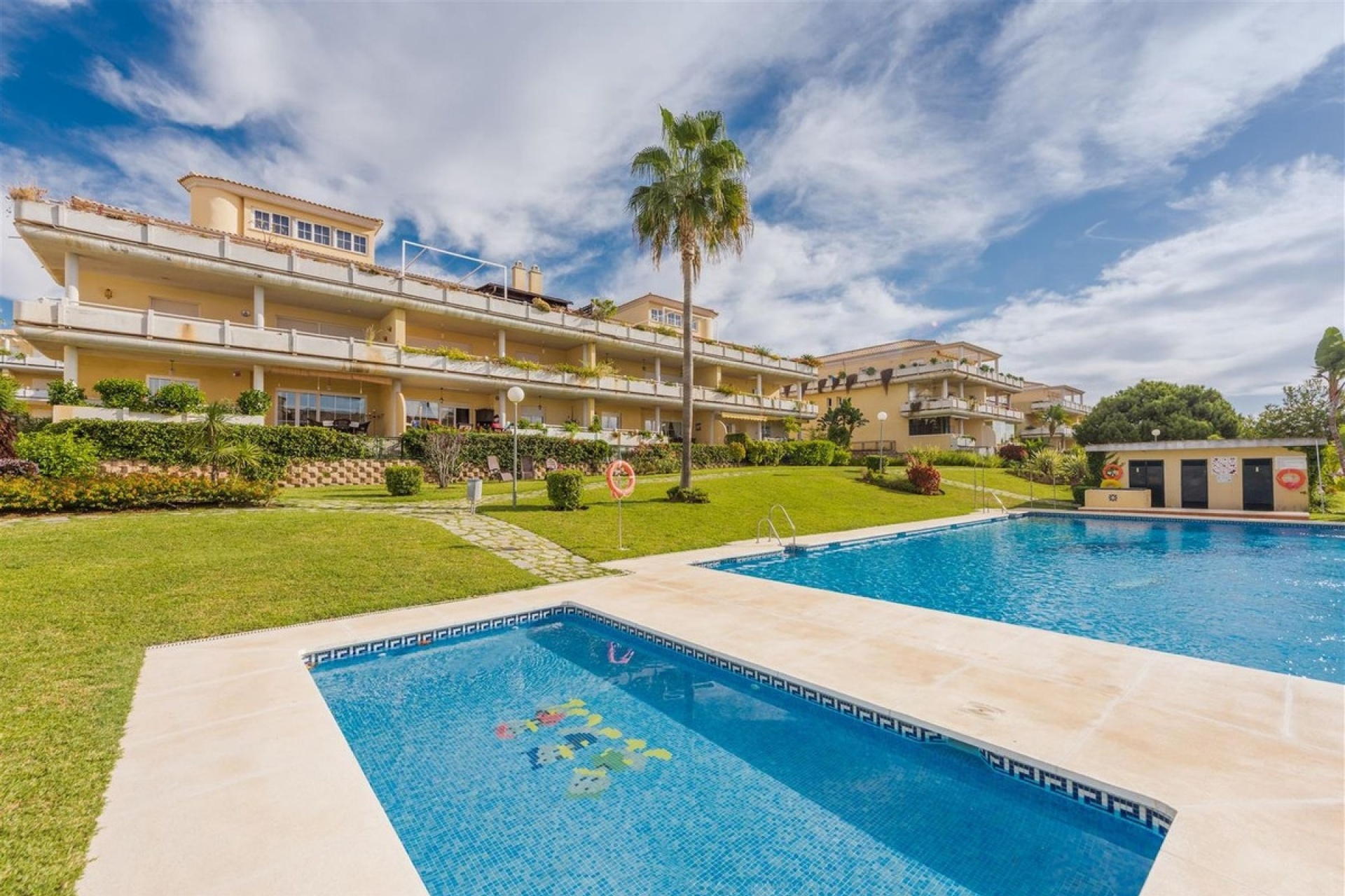 Wiederverkauf - apartment - Marbella - Cabopino