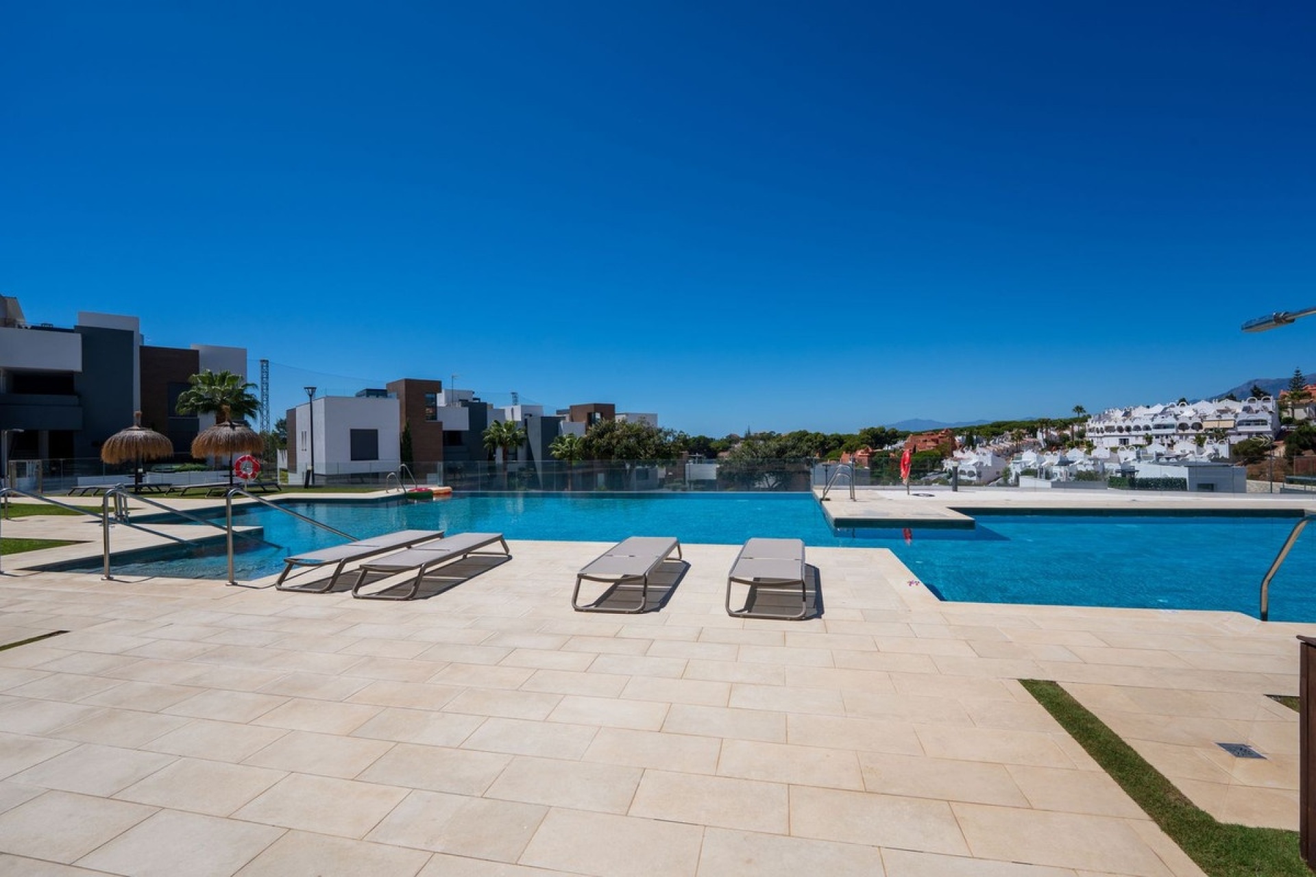 Wiederverkauf - apartment - Marbella - Cabopino