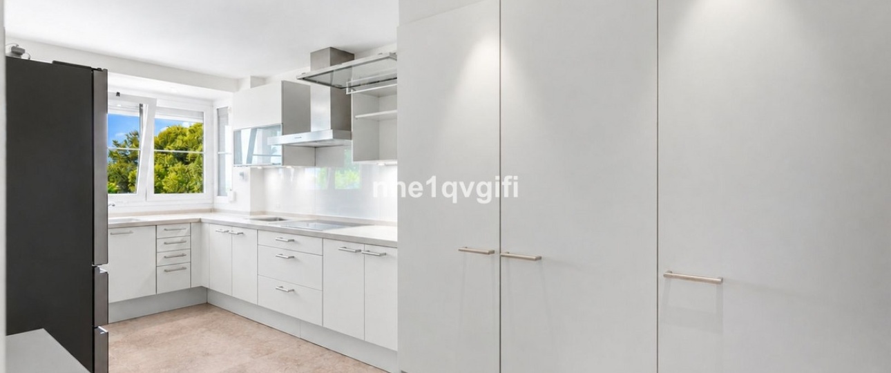 Wiederverkauf - apartment - Marbella - Cabopino