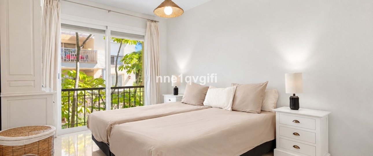 Wiederverkauf - apartment - Marbella - Cabopino