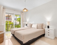 Wiederverkauf - apartment - Marbella - Cabopino
