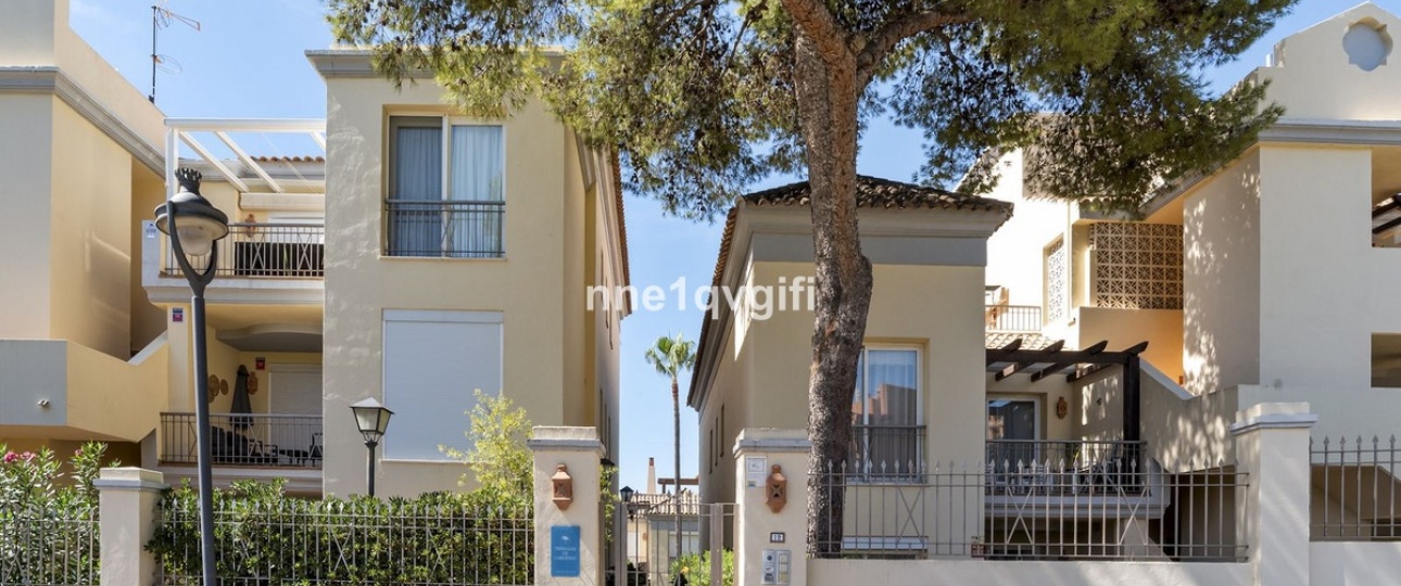 Wiederverkauf - apartment - Marbella - Cabopino