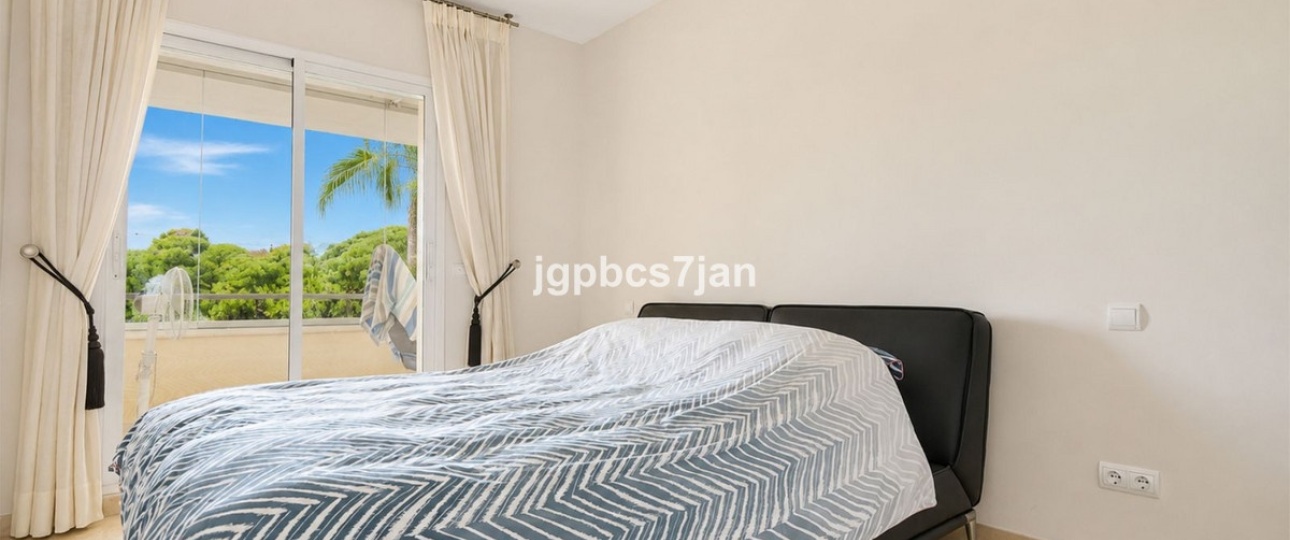 Wiederverkauf - apartment - Marbella - Cabopino