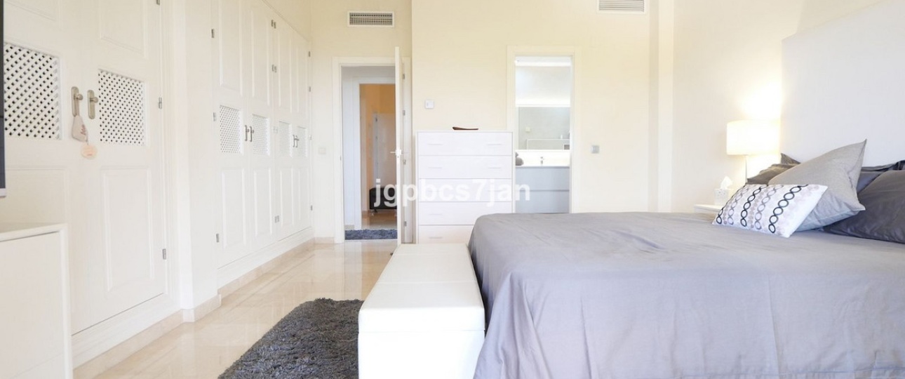 Wiederverkauf - apartment - Marbella - Cabopino