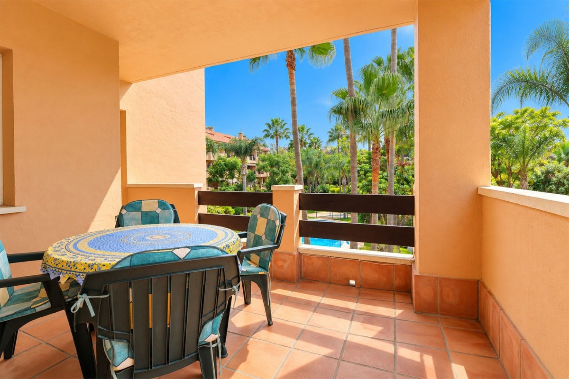 Wiederverkauf - apartment - Marbella - Cabopino
