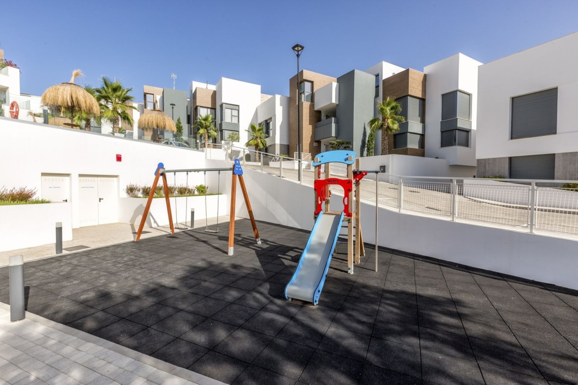 Wiederverkauf - apartment - Marbella - Cabopino
