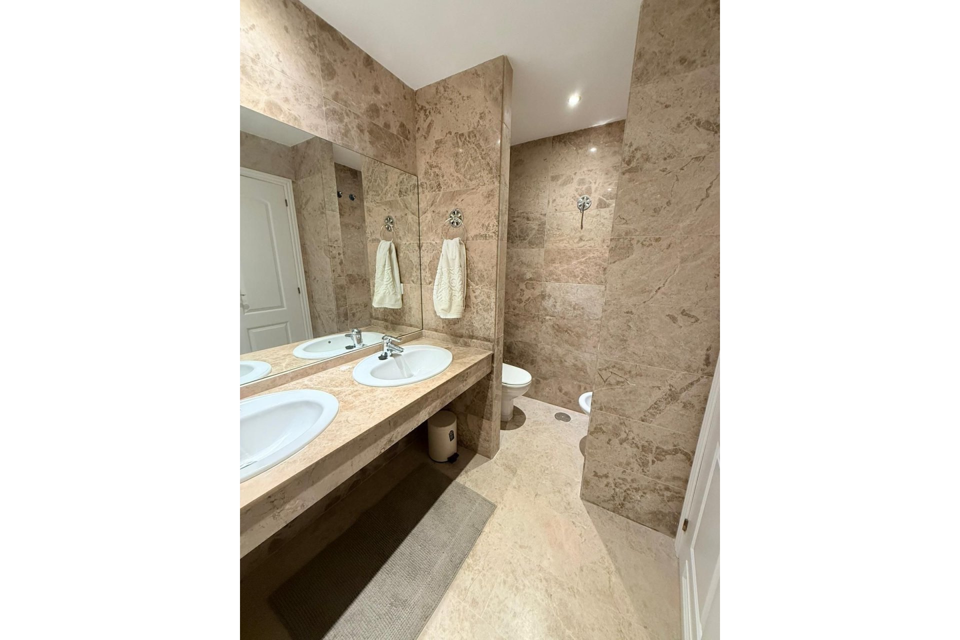 Wiederverkauf - apartment - Marbella - Cortijo Blanco