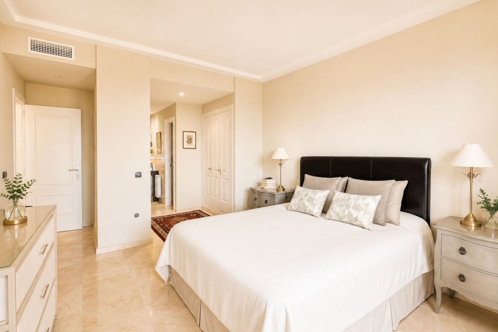 Wiederverkauf - apartment - Marbella - El Rosario