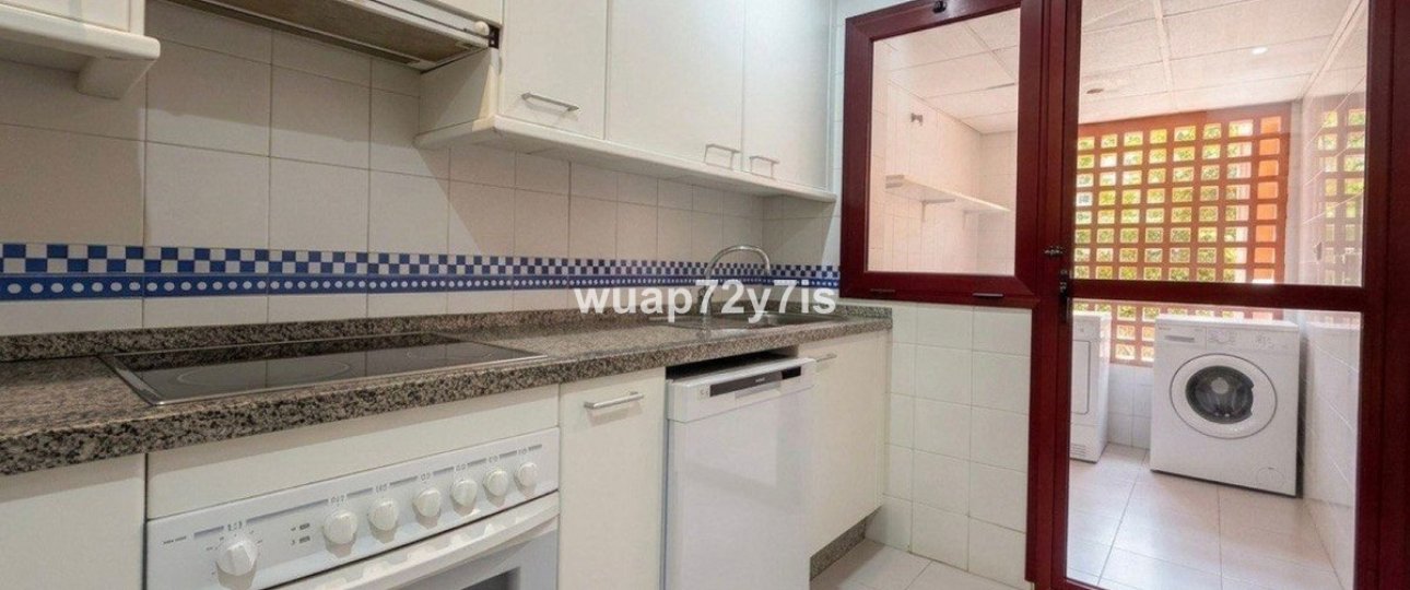 Wiederverkauf - apartment - Marbella - El Rosario