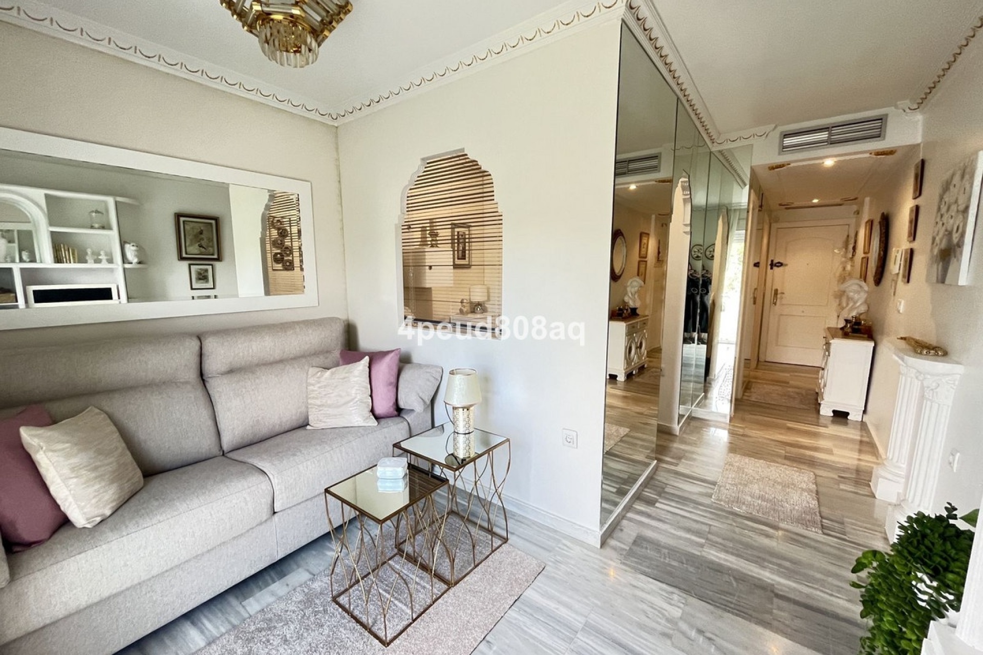 Wiederverkauf - apartment - Marbella - El Rosario