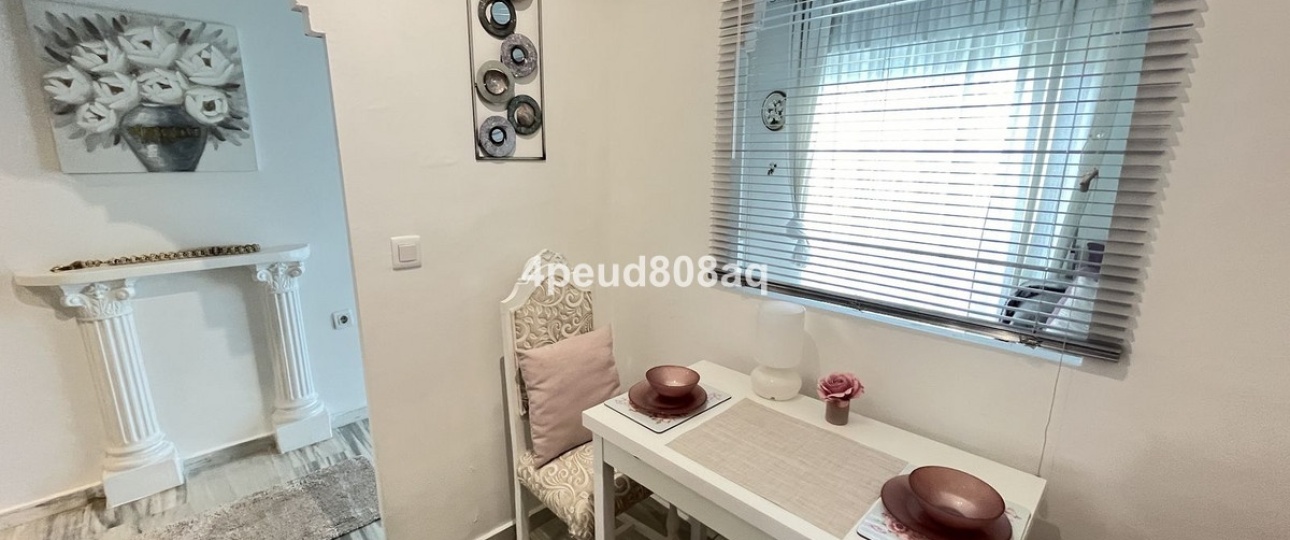 Wiederverkauf - apartment - Marbella - El Rosario