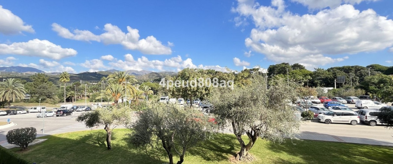 Wiederverkauf - apartment - Marbella - El Rosario