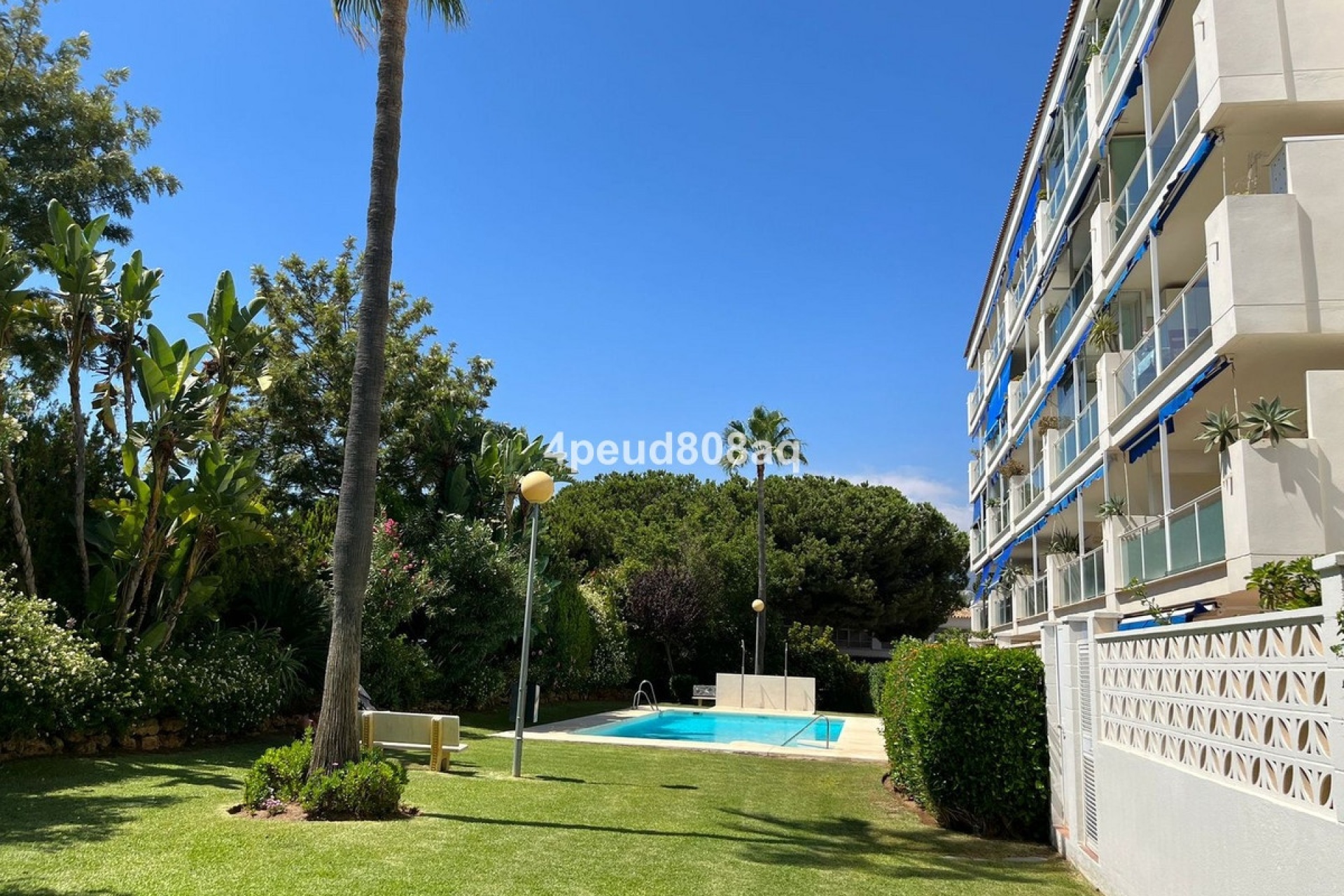 Wiederverkauf - apartment - Marbella - El Rosario