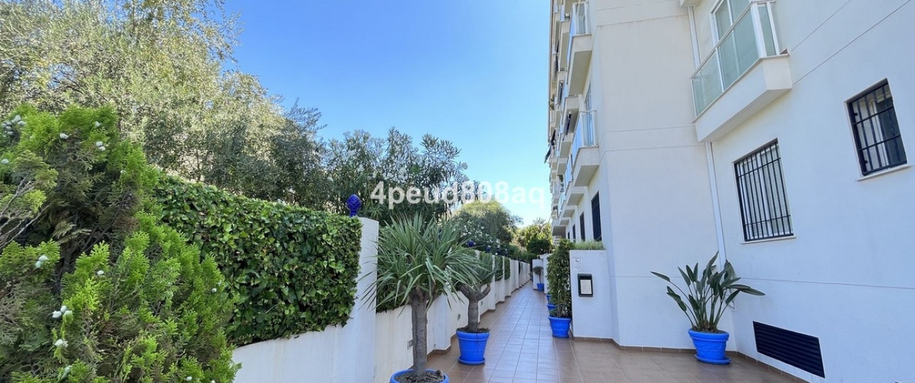 Wiederverkauf - apartment - Marbella - El Rosario