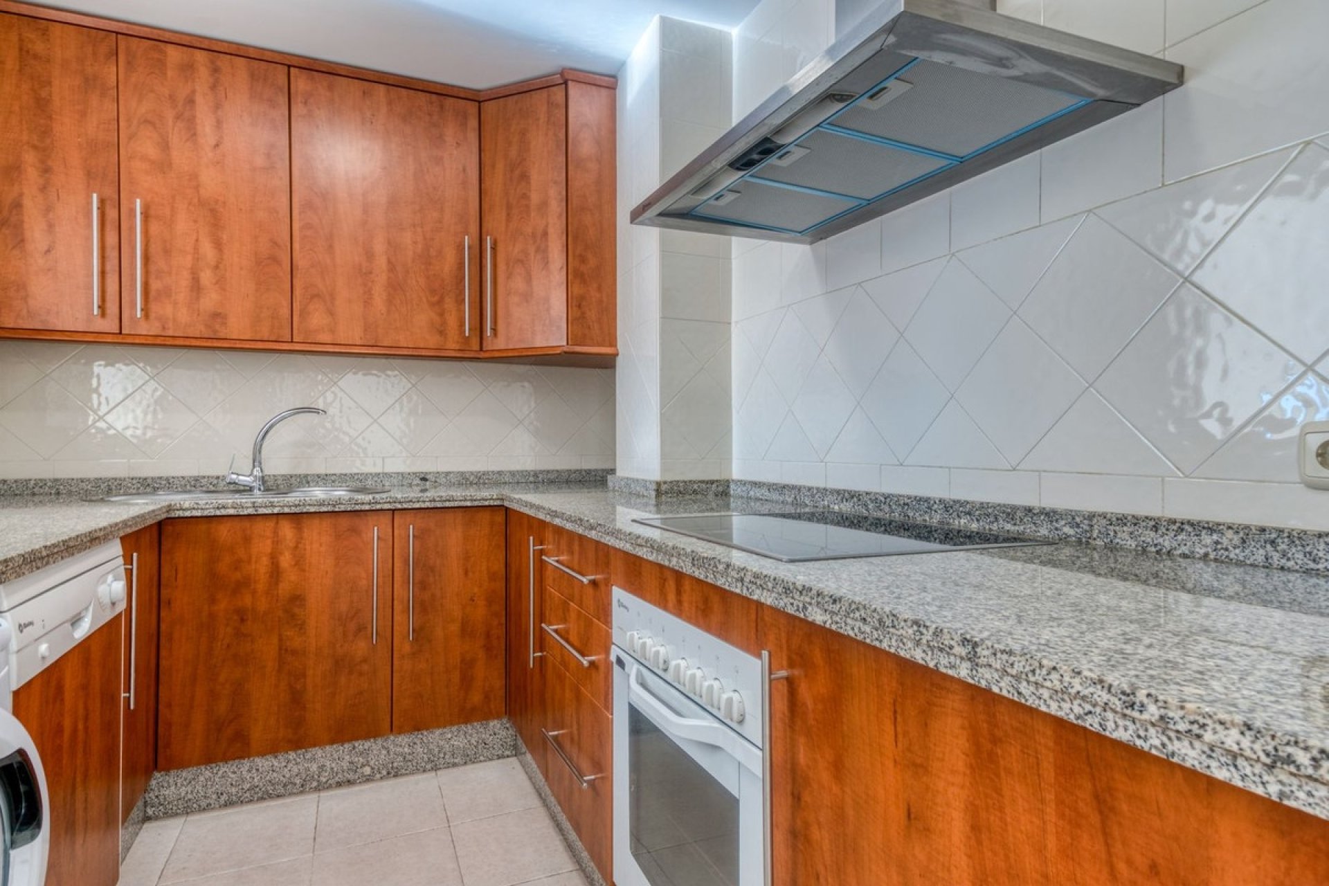 Wiederverkauf - apartment - Marbella - Elviria