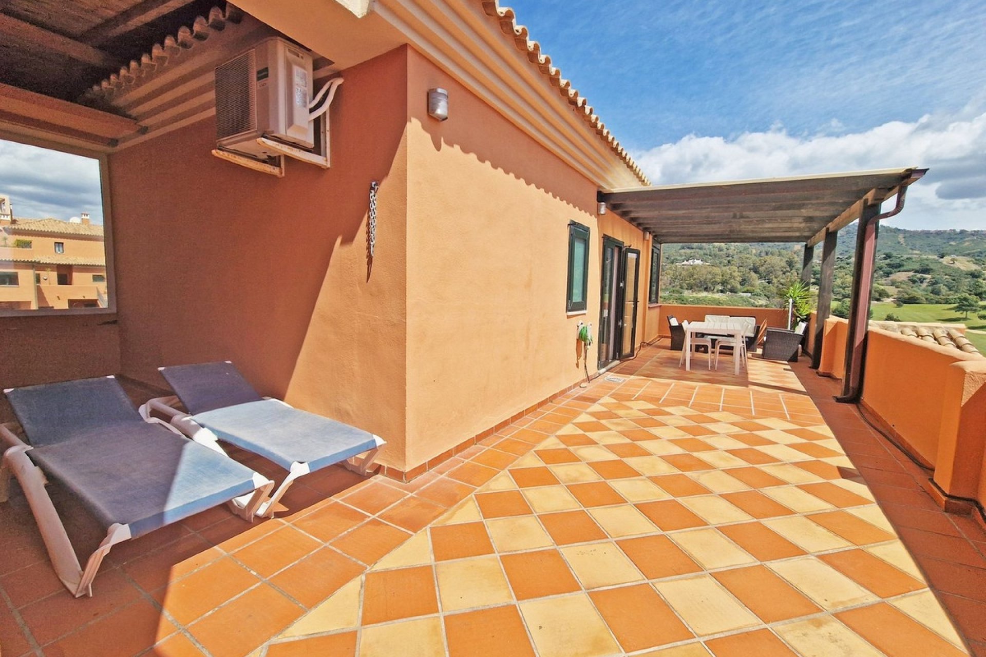 Wiederverkauf - apartment - Marbella - Elviria