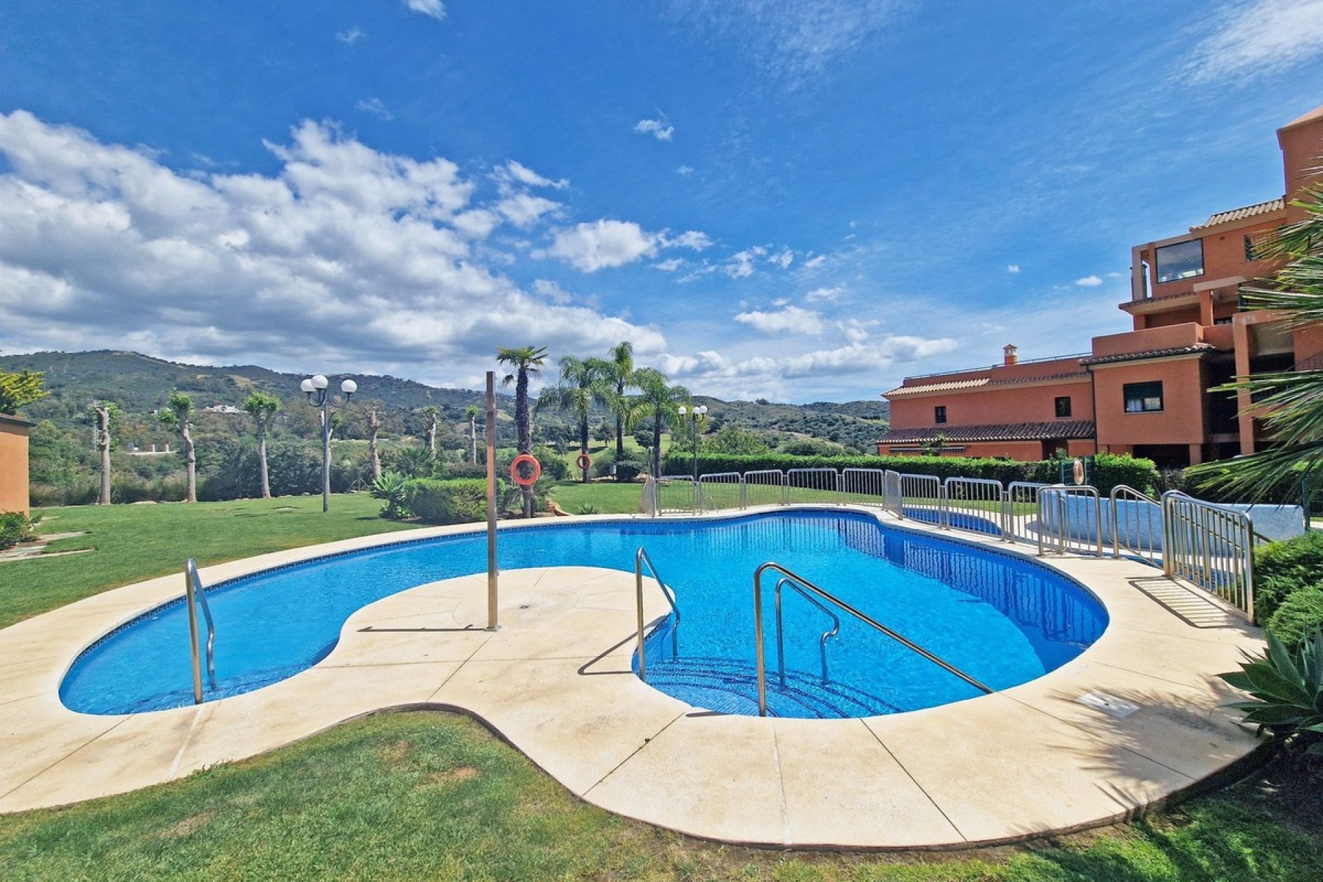 Wiederverkauf - apartment - Marbella - Elviria