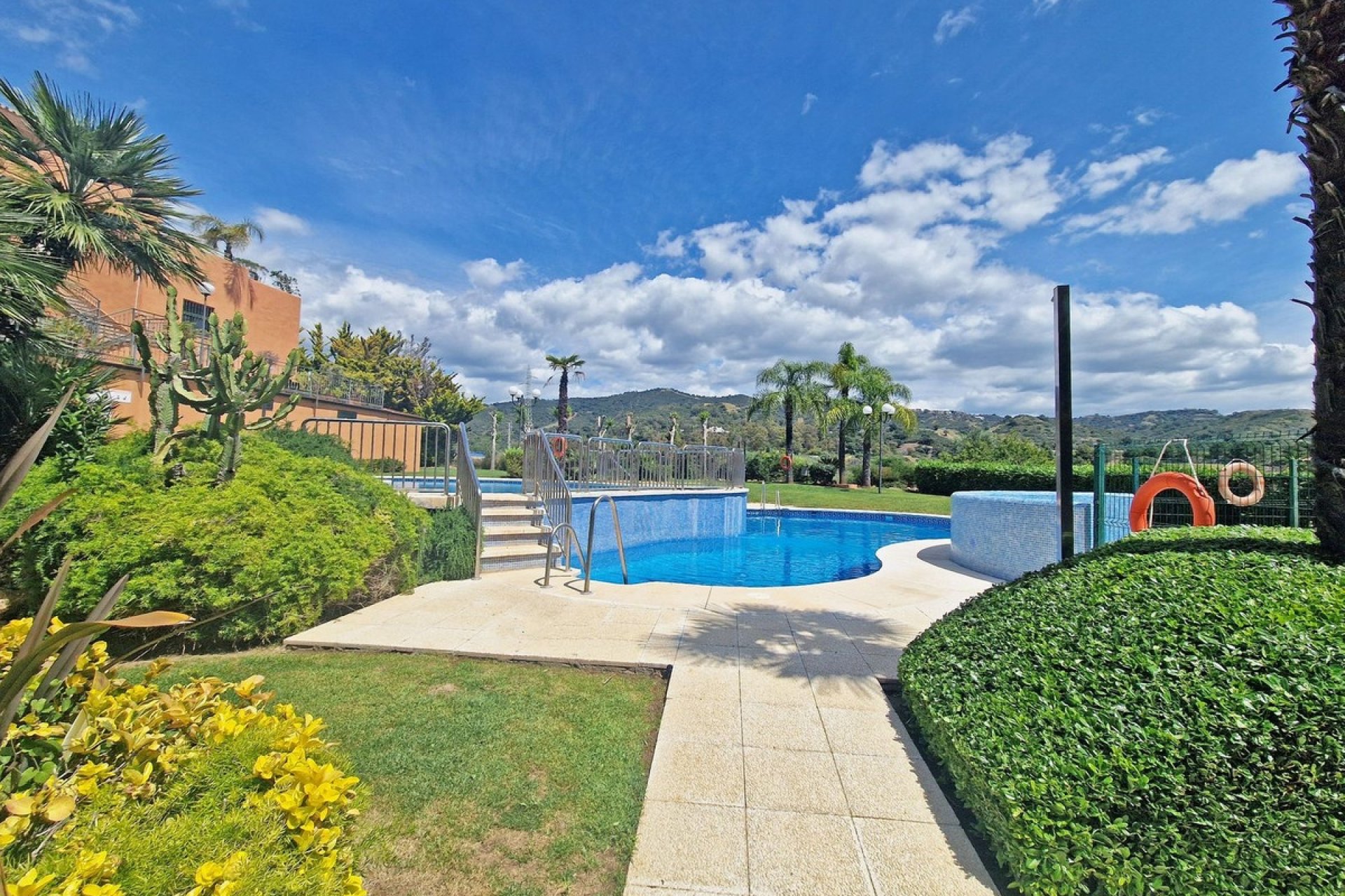 Wiederverkauf - apartment - Marbella - Elviria