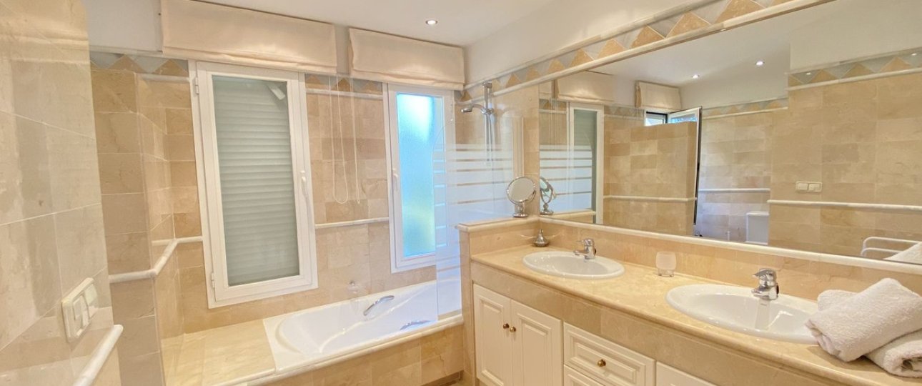 Wiederverkauf - apartment - Marbella - Elviria
