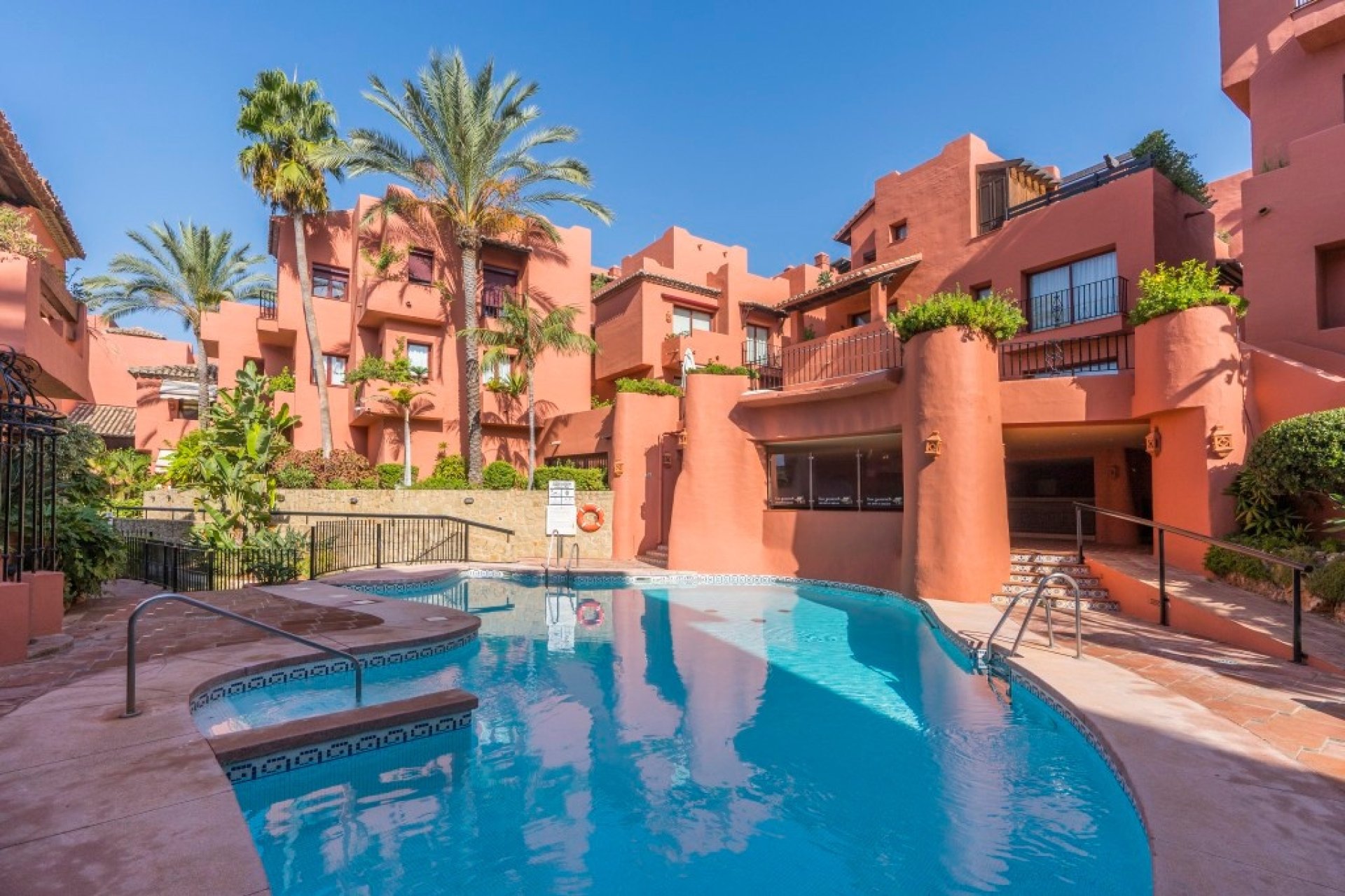 Wiederverkauf - apartment - Marbella - Elviria