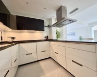 Wiederverkauf - apartment - Marbella - Elviria