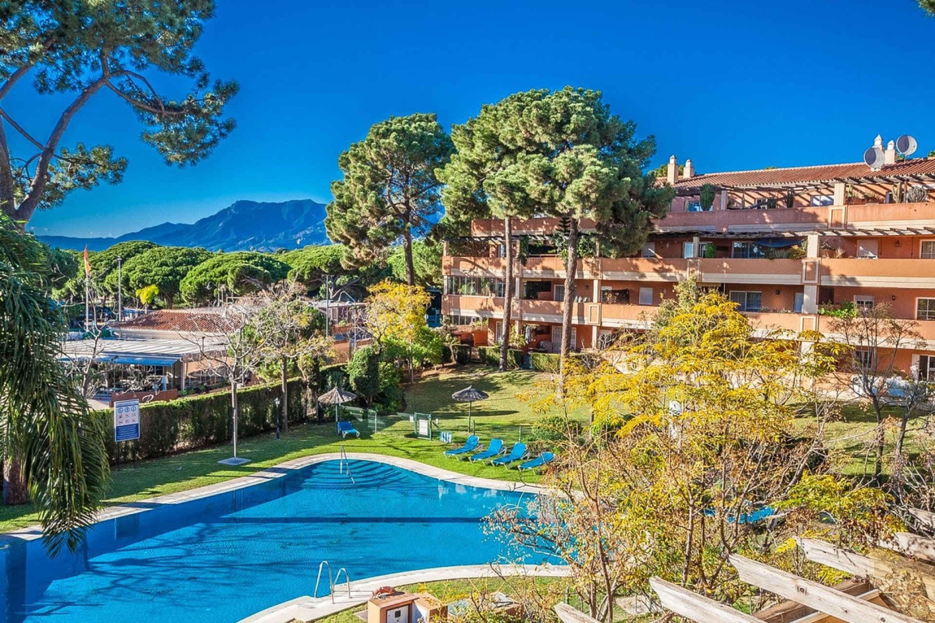 Wiederverkauf - apartment - Marbella - Elviria
