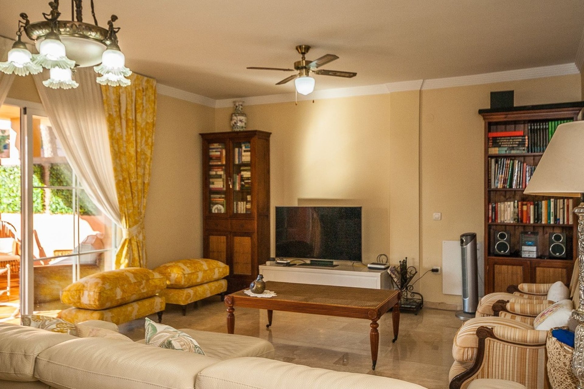 Wiederverkauf - apartment - Marbella - Elviria