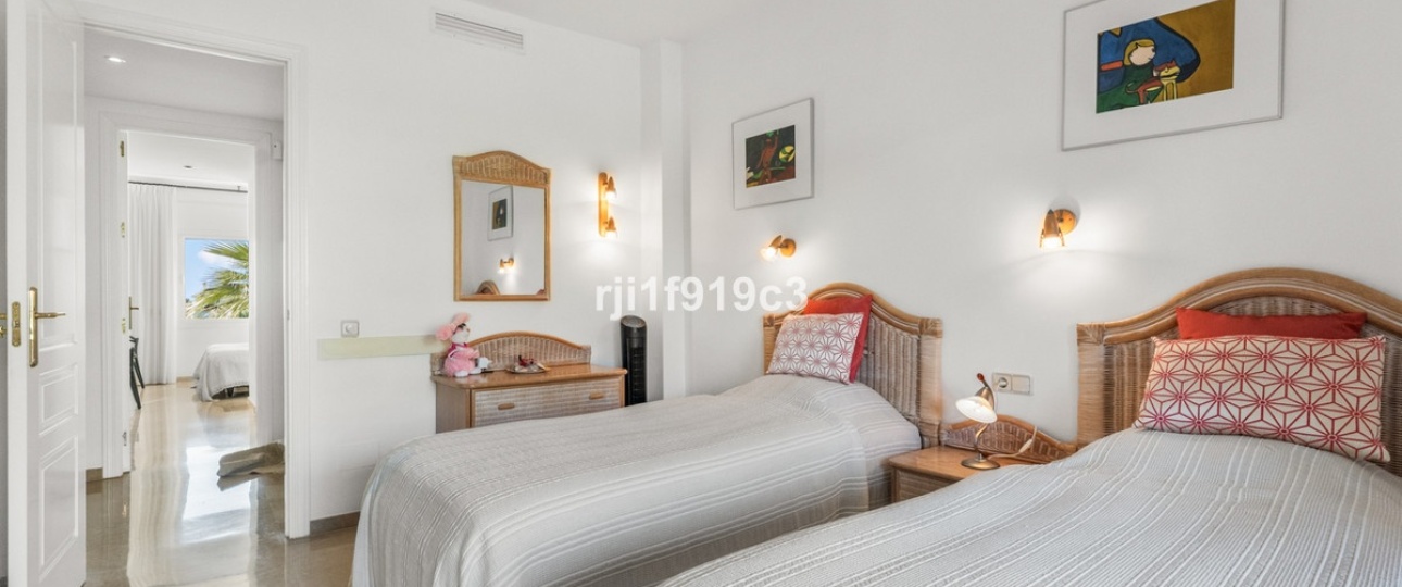 Wiederverkauf - apartment - Marbella - Elviria