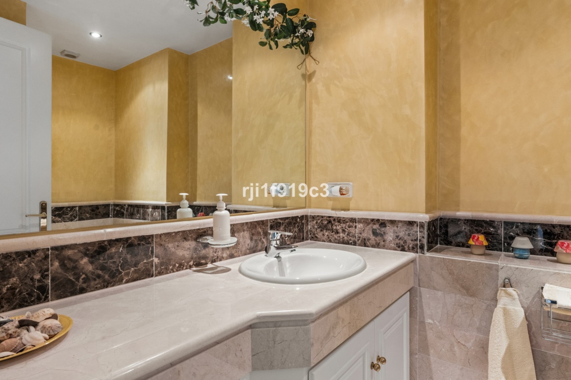 Wiederverkauf - apartment - Marbella - Elviria