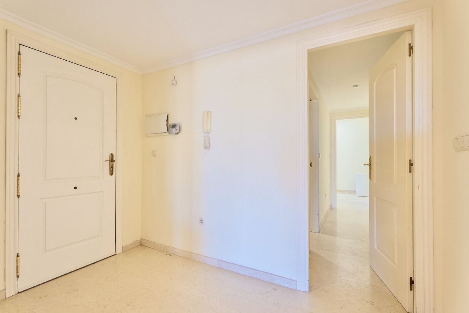 Wiederverkauf - apartment - Marbella - Elviria