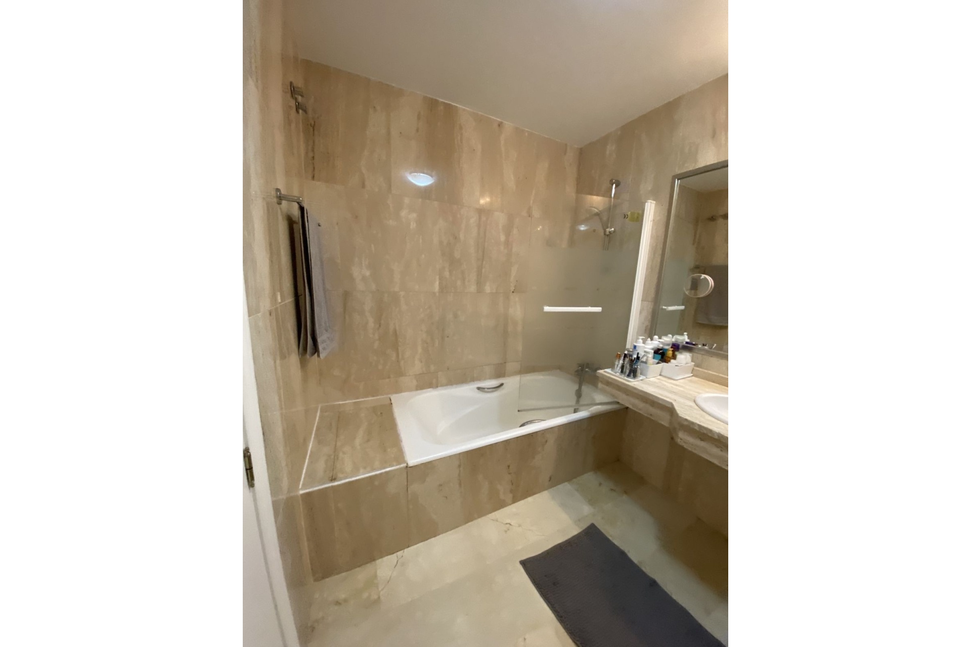 Wiederverkauf - apartment - Marbella - Elviria