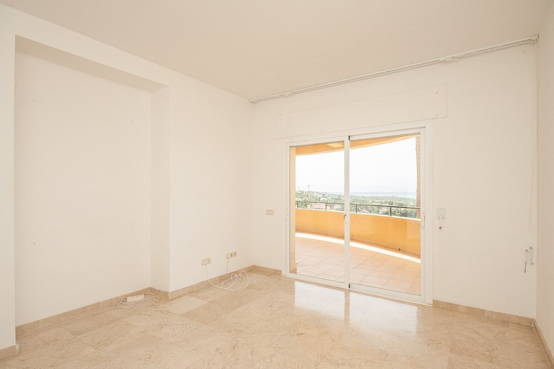 Wiederverkauf - apartment - Marbella - Elviria